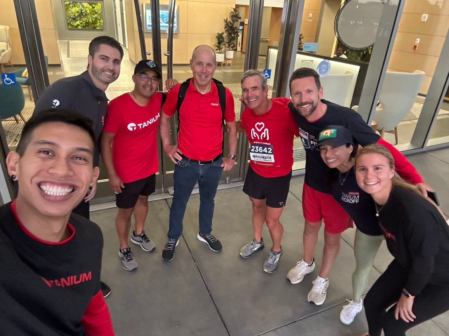 La oficina de Tanium en Emeryville participa en la iniciativa «Wounded Warrior 5k » durante el Mes de la Solidaridad