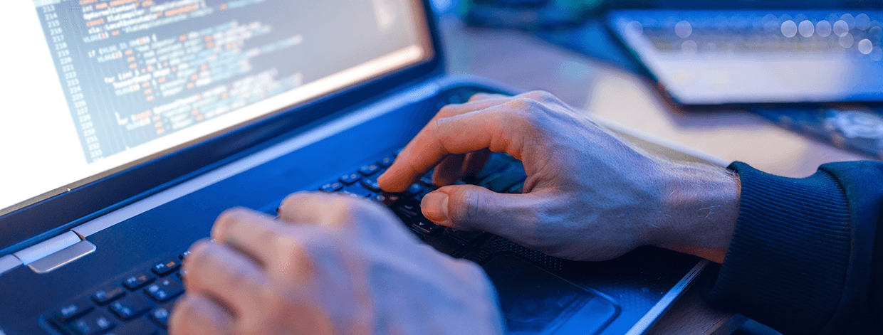 Imagen destacada para una publicación de blog sobre si Windows Autopatch está listo para uso empresarial o si sacrifica demasiado control por conveniencia