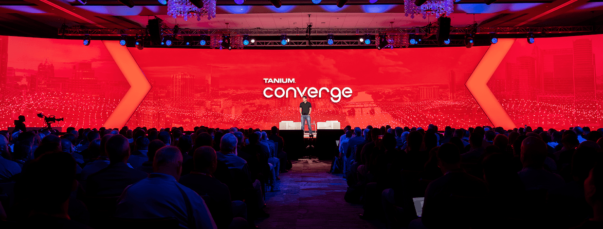 imagen amplia del escenario principal en Tanium Converge 2022