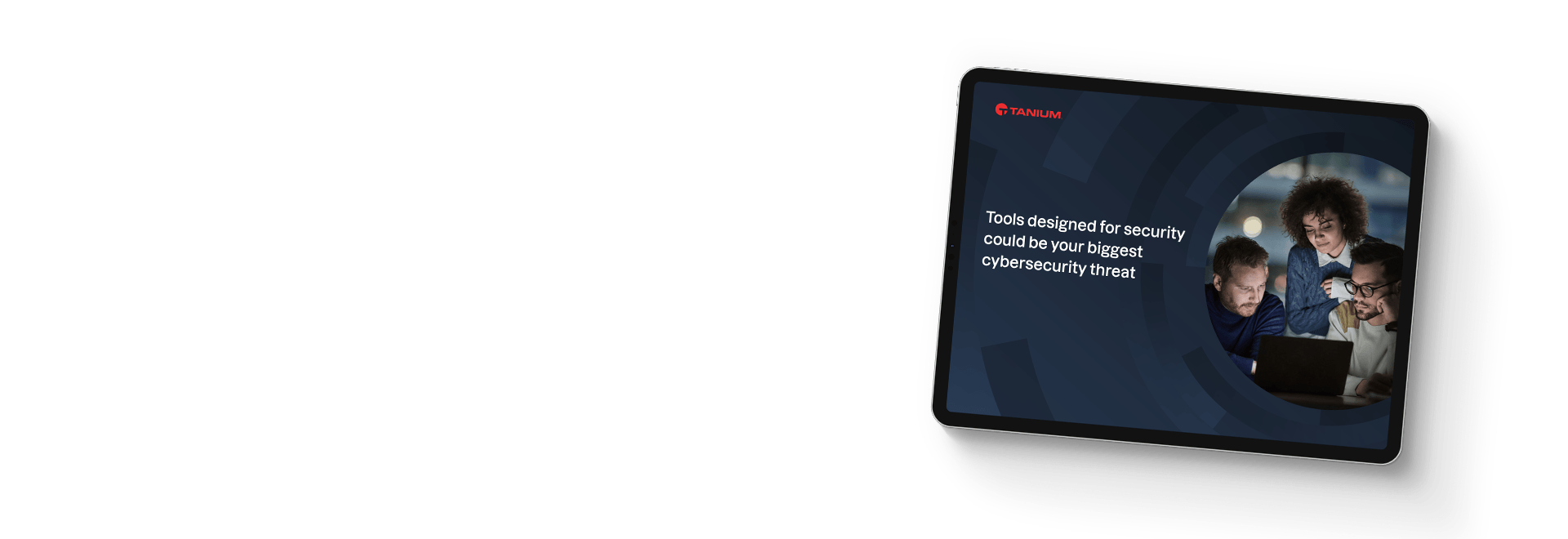 Tableta que muestra el libro electrónico La amenaza de la proliferación de herramientas de ciberseguridad con el equipo