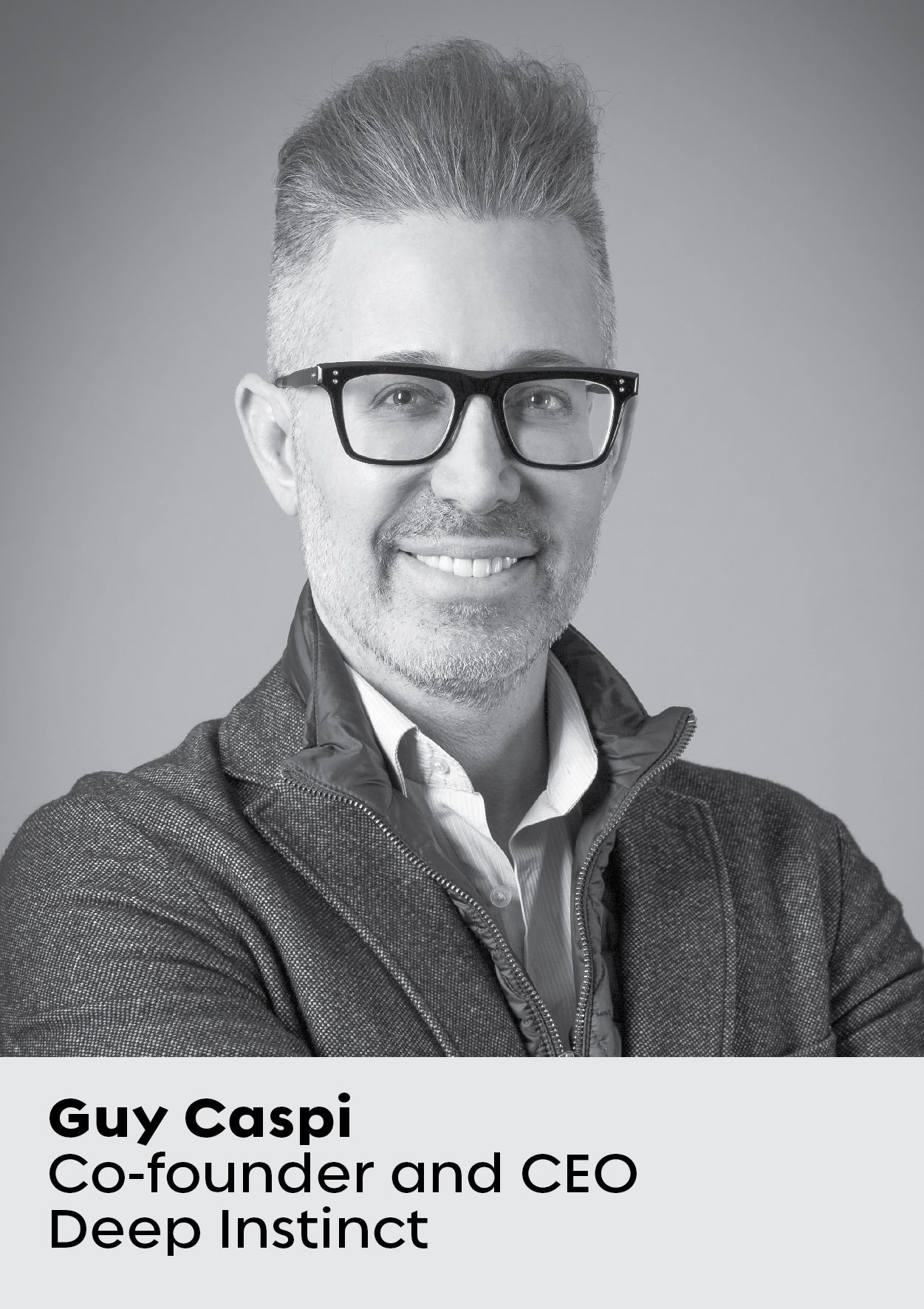 Fotografía de primer plano de Guy Caspi, cofundador y director ejecutivo de Deep Instinct