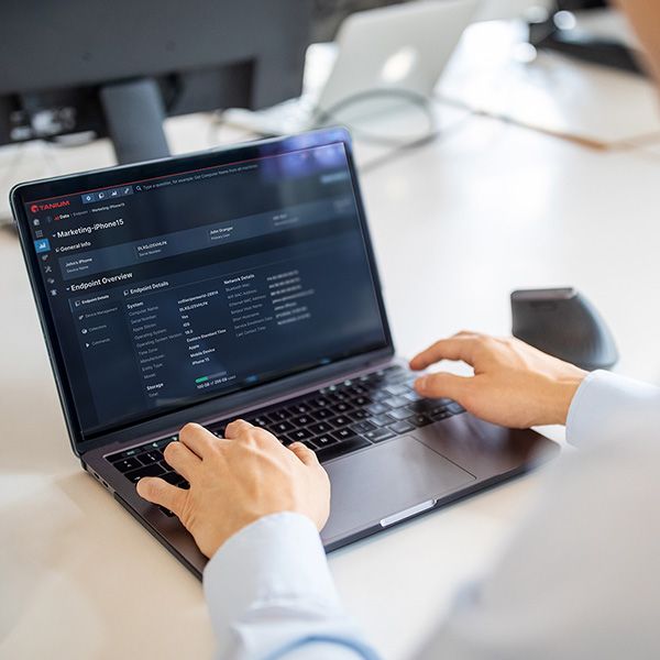 Héroe de la página de Gestión de Endpoints para Móviles en dispositivos móviles